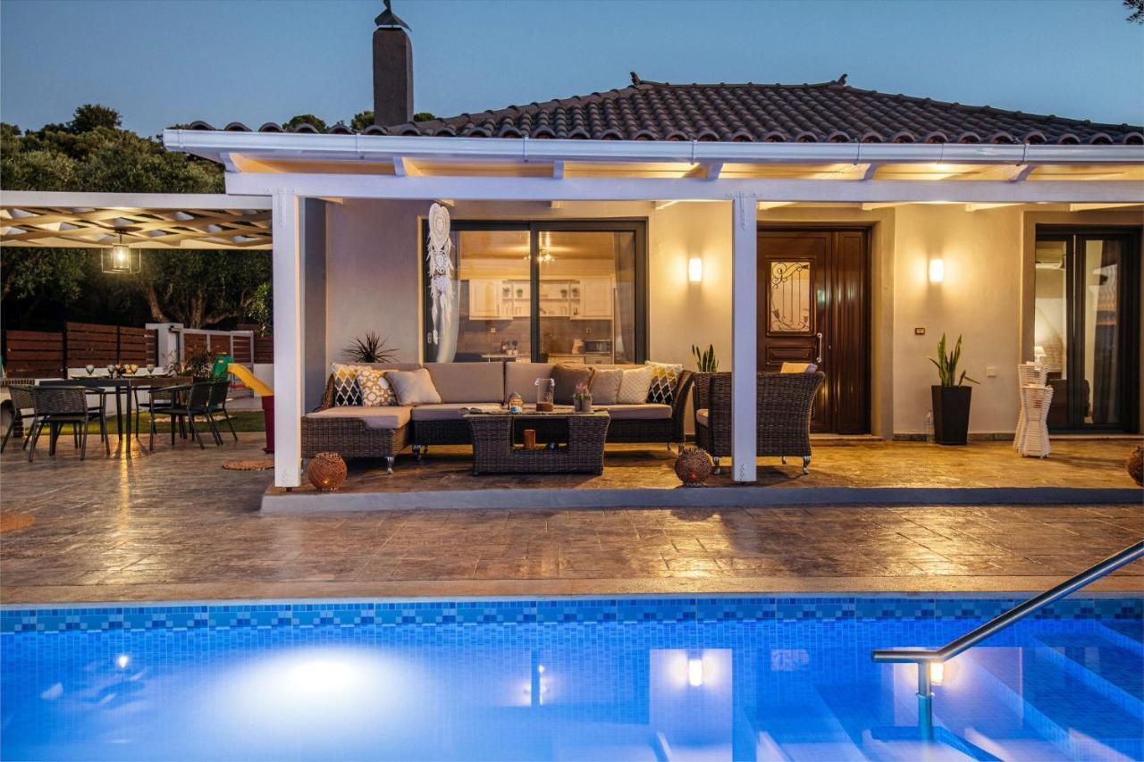Villa Venia - Cozy Escape With Scenic Sew View, By Zantewize Tragaki Luaran gambar