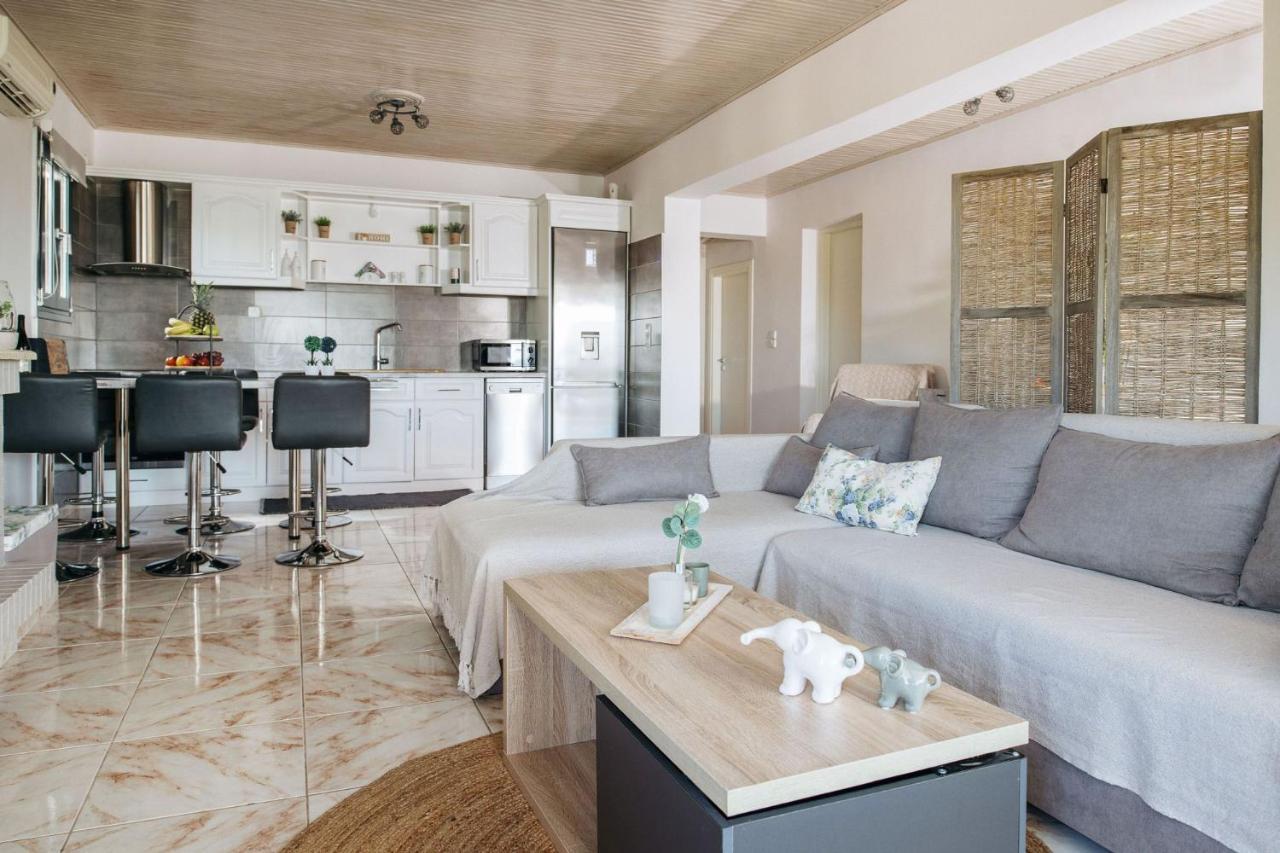 Villa Venia - Cozy Escape With Scenic Sew View, By Zantewize Tragaki Luaran gambar